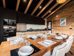 Chalet Neuf à La Plagne - 3Niv, 12pers, Sauna, Parking, WiFi - FR-1-755-40
