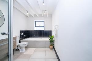 1003 Central Cape Town 2-Bedroom Apt with Parking