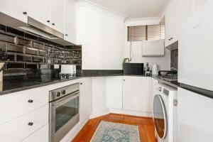 Stylish Studio in the Heart of Vibrant Surry Hills