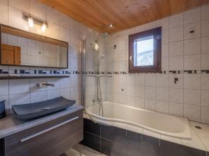 Appartement T3 centre Morzine 100m des pistes avec parking, wifi, 6 personnes - FR-1-754-54