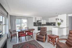 2 Bedroom Apartment with ocean views