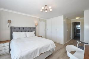 2 Bedroom Apartment with ocean views