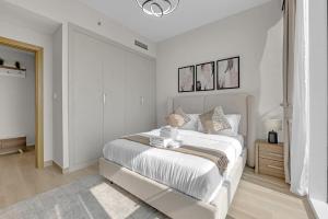 Lush 1BR Apt at Bloom tower in JVC