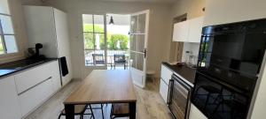 Apartment mit eigenem Pool und Whirlpool by Riviera Homelife Management