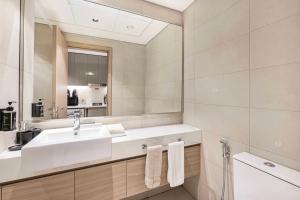 Daniels Studio at Meydan with Community View