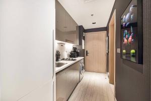 Daniels Studio at Meydan with Community View