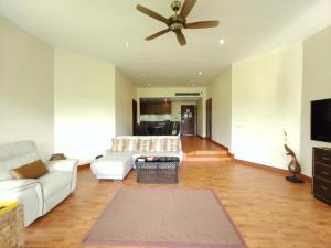 Apartment 2 bedrooms in Allamanda