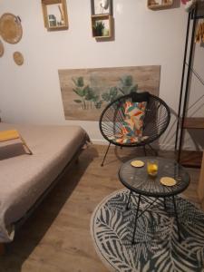 Studio 23 m2, proche centre, calme, WIFI, pk