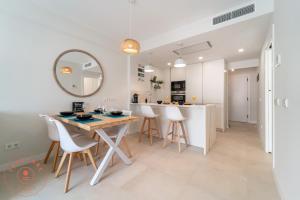 Golden Stay - Take Care Malaga