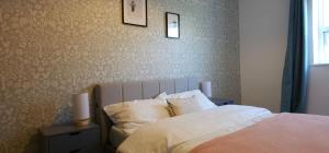 Joyful Management -Top Floor Apartment with home Feel Deco in M16