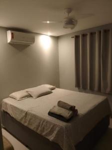 2 Casas de praia Guriri ES - piscina e churrasqueira