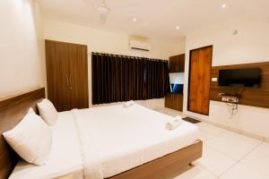 Hotel Karuna Residency