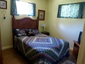 Rural Cabin Rental in Gorgeous Poudre Canyon near Fort Collins, Colorado