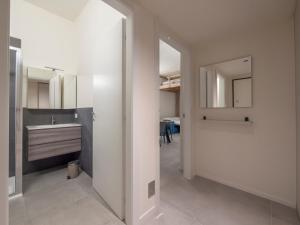 Duomo M5 a stones throw from the subway