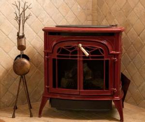 Luxurious Cabin Rental with Spectacular Mountain Views and a Hot Tub near Boone, North Carolina