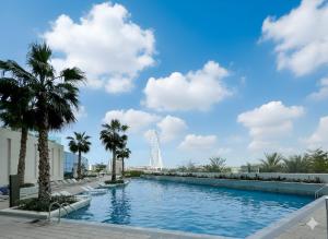 Luxury 1BR in JBR at Address Beach Resort Walk to Dubai Eye with Pool and Beach Access by La Brisa