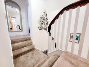 Perfect Base for Work or Leisure Unique Two-Bed