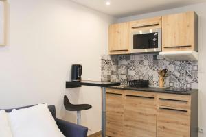 Modern studio quiet and close to Paris