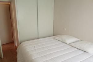 Bright apartment with pool and tennis