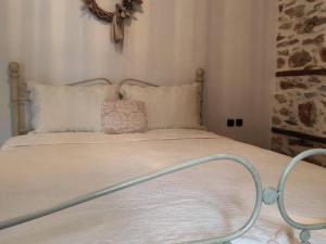 Charming Apartments in Trikeri Village