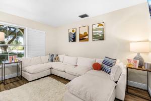 Adventure & Relaxation, Pool Table, Bikes, Heated Pool - Sunset Lodge - Roelens