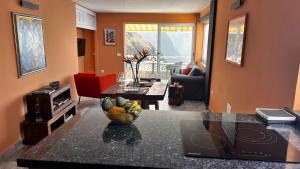 Cliffhanger spectacular view over North Coast