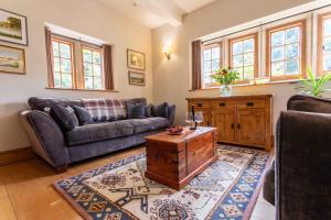 Redwood House - Free Parking