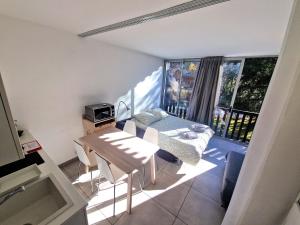 Studio lumineux avec vue sur le massif du Mont-Blanc
