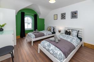 Llangefni Town Centre 3 Bed Apt & Free Parking