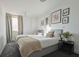 Luxury cosy apartment with stunning London skyline views!