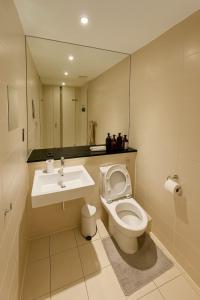 Large Studio at ExCeL London-Pets Ok-WiFi-Self CheckIn