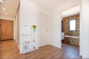 2 bedroom Sun & Terrace with sea view