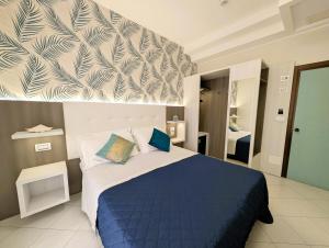 Hotel Ariane - BEACHFRONT, Breakfast XXL & Sea View