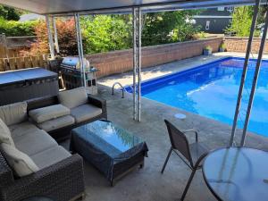 Long term only - 4BR Riverfront Retreat with Private Pool and Yard