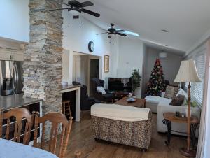 Long term only - 4BR Riverfront Retreat with Private Pool and Yard