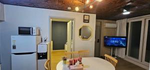 빈스하임 HBC - Traditional & Modern House! Party and Relax at Namsans Best Sunrise & Night view spot Rooftop