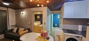 빈스하임 HBC - Traditional & Modern House! Party and Relax at Namsans Best Sunrise & Night view spot Rooftop