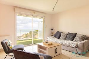 492 - Appartement T4, surplombant la plage de Caroual