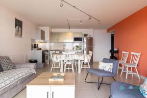 492 - Appartement T4, surplombant la plage de Caroual