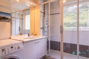 492 - Appartement T4, surplombant la plage de Caroual