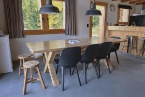 Beautiful luxury Chalet Veyon