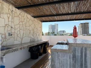 Depa A unas calles de la Playa y Zona Dorada ByGPS