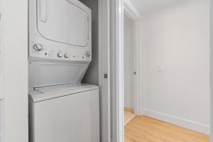 Lyfe Resort Oceanfront Luxury Apartment - Exclusive Stay in Hollywood Beach