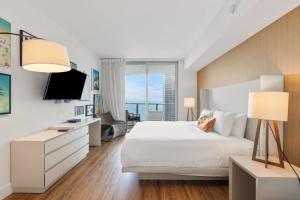 Lyfe Resort Oceanfront Luxury Apartment - Exclusive Stay in Hollywood Beach