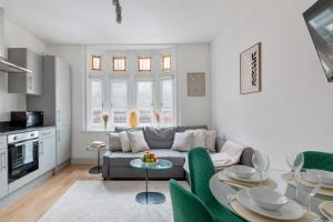 Modern 2 Bedroom Apartment Near Putney Station