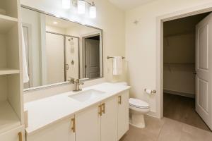 Luxury 2BR Stay Pool, Gym and Chill Areas