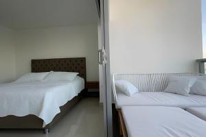 Infinitum Spectacular 23rd floor 1 BR Condo