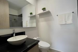 Infinitum Spectacular 23rd floor 1 BR Condo