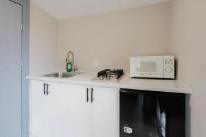 Studio Cottage in Pine Lake #6