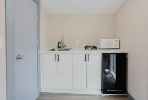 Studio Cottage in Pine Lake #6